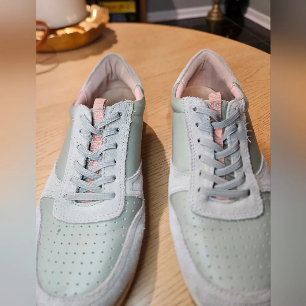 VIONIC Magnolia Karigan Leather & Suede Sneakers – Sage – Size 8